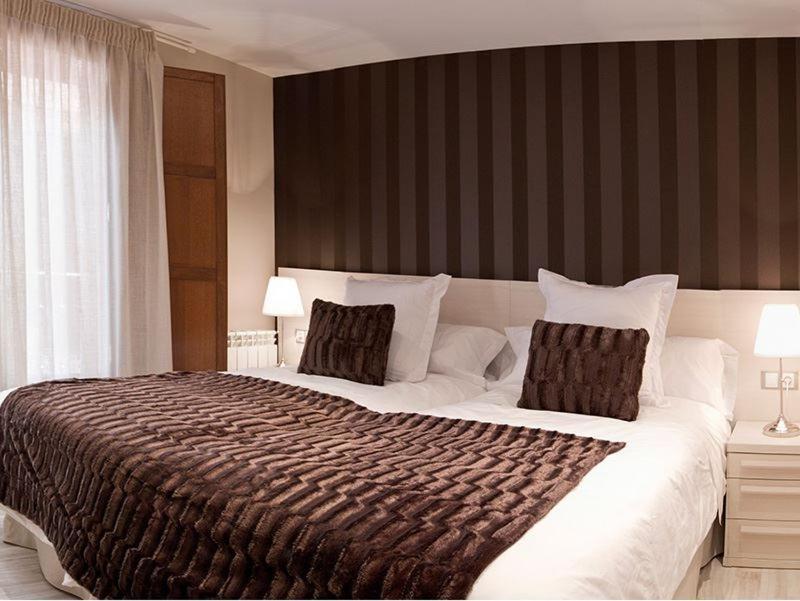 Tres Aguas Aparthotel เอซกาไรย์ ภายนอก รูปภาพ